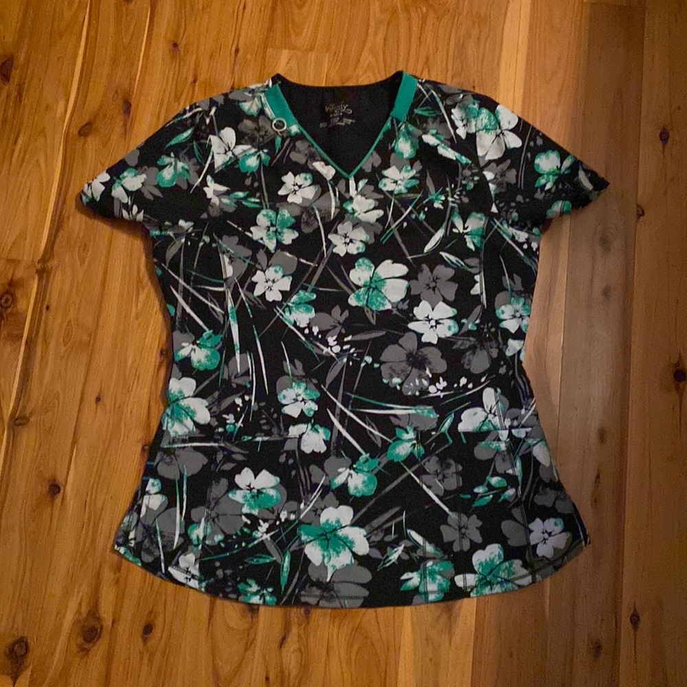 Scrub top